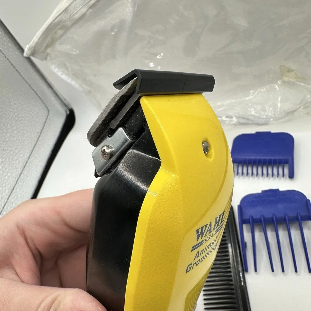 Wahl‎ Animal Grooming Clippers Works & Attachments Comb Yellow Electric Corded